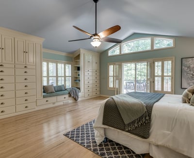 9025 NW Ash St., Portland, OR