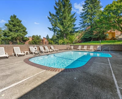 174 Oswego Summit, Lake Oswego, OR