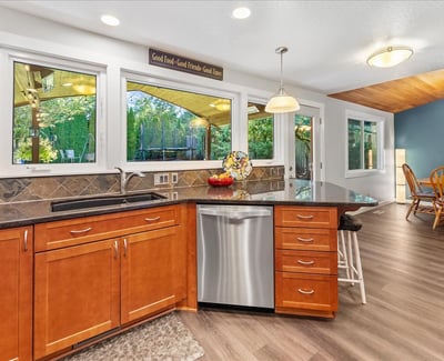 6990 SW Heath Pl, Beaverton, OR