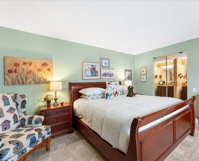15930 SW Greens Way, Portland, OR