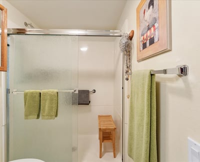 15930 SW Greens Way, Portland, OR