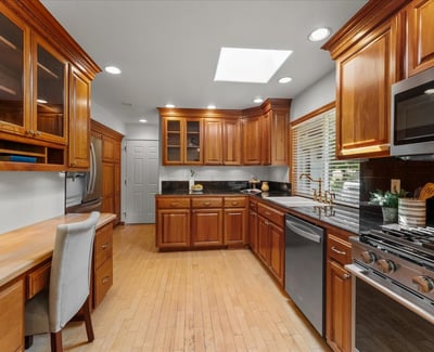 9150 SW Salmon St, Portland, OR