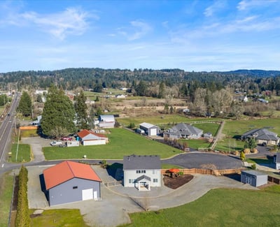 13920 S Lucia Lane, Mulino, OR