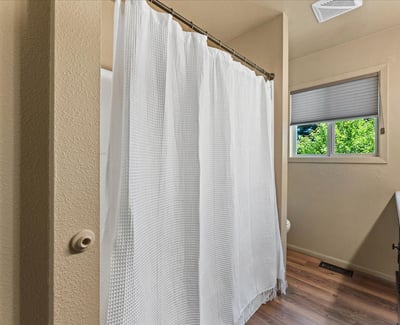 10100 SE Walnut Drive, Happy Valley, OR