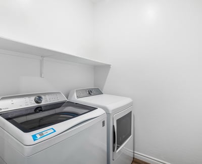 600 N. Carriage Hill Dr. #1045, Las Vegas, NV