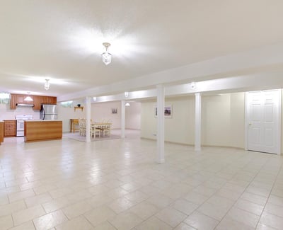99 Lealinds Rd, Vaughan, ON