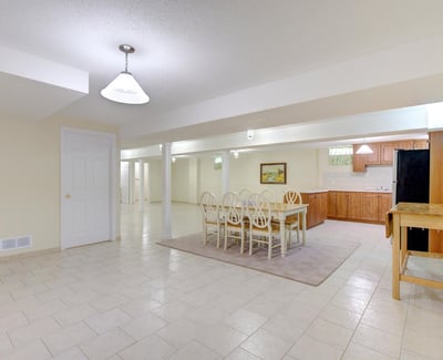 99 Lealinds Rd, Vaughan, ON