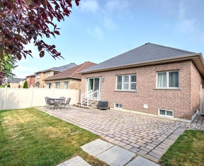 99 Lealinds Rd, Vaughan, ON