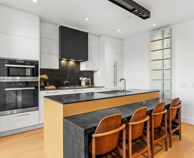 1 strathgowan avenue, Suite 710, Toronto, ON