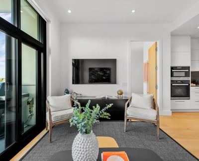 1 strathgowan avenue, Suite 710, Toronto, ON