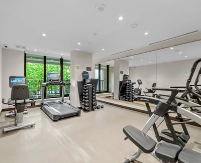 1 strathgowan avenue, Suite 710, Toronto, ON