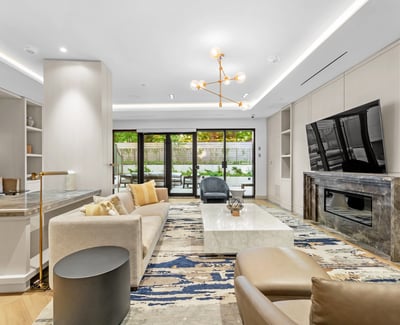 1 strathgowan avenue, Suite 710, Toronto, ON