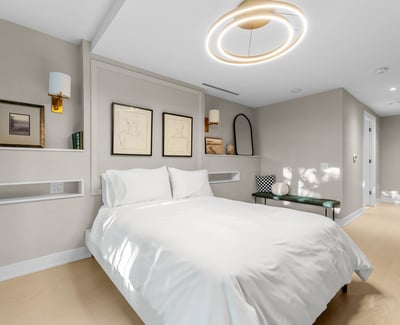 1 strathgowan avenue, Suite 710, Toronto, ON