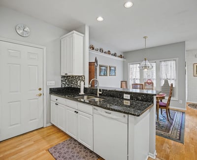 7151 Steeplechase Way, 41, Lansing, MI