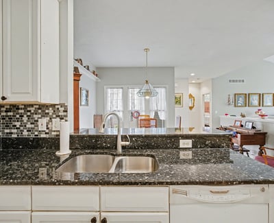 7151 Steeplechase Way, 41, Lansing, MI