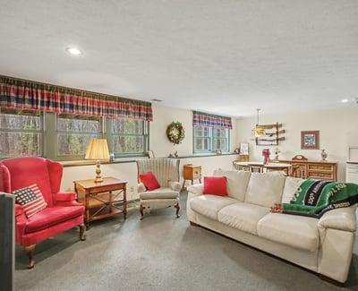 7151 Steeplechase Way, 41, Lansing, MI