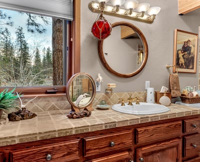 17325 Nicklaus Court, Weed, CA
