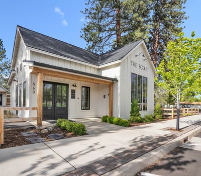 560 E Main Avenue, Sisters, OR