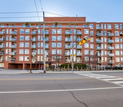 2495 Dundas St W #305, Toronto, ON