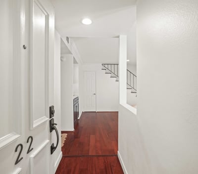 21620 Burbank Blvd., 22, Woodland Hills, CA