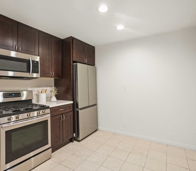 21620 Burbank Blvd., 22, Woodland Hills, CA