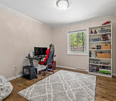 609 Lincoln Road, Bradford Woods, PA
