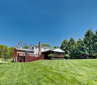 4216 Clendenning Road, Gibsonia, PA