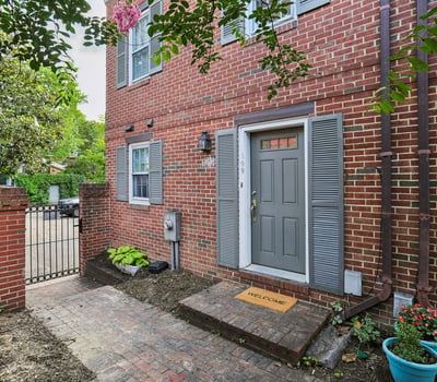 109 King Henry Ct, Alexandria, VA