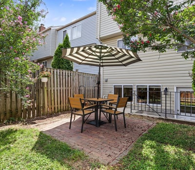 6033 Hydrangea Dr, Alexandria, VA