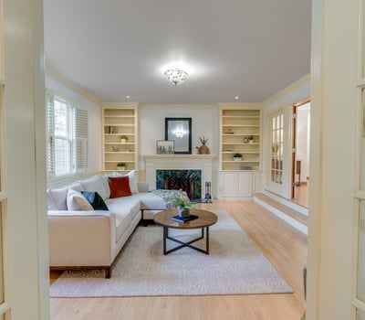 9025 NW Ash St., Portland, OR