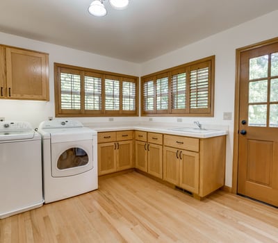 9025 NW Ash St., Portland, OR