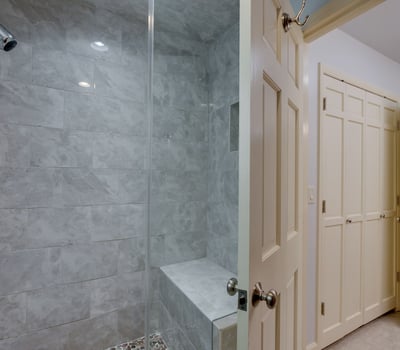 9025 NW Ash St., Portland, OR