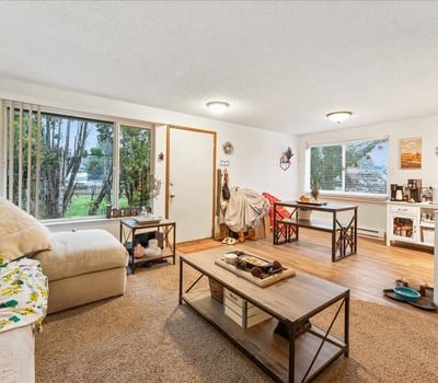 220/222 SE 3rd Ave, Canby, OR