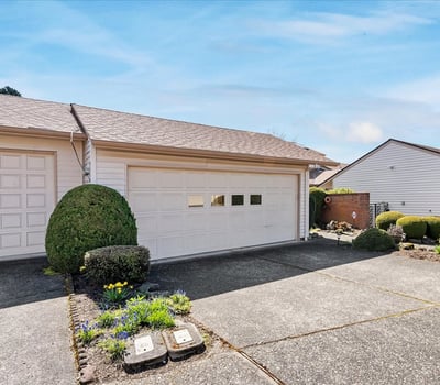 15930 SW Greens Way, Portland, OR