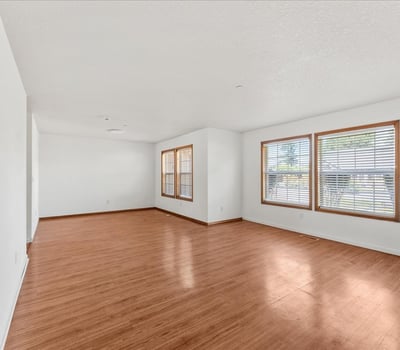 12402 Cominger Dr, Oregon City, OR