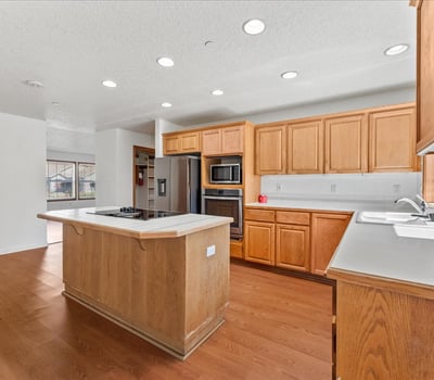 12402 Cominger Dr, Oregon City, OR