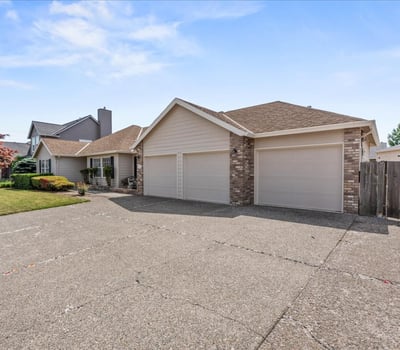 12402 Cominger Dr, Oregon City, OR