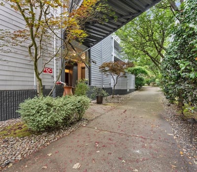 525 SE Marion St, Unit #2, Portland, OR