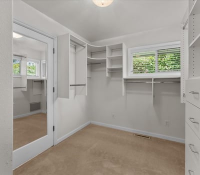 9150 SW Salmon St, Portland, OR