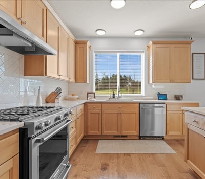 13920 S Lucia Lane, Mulino, OR