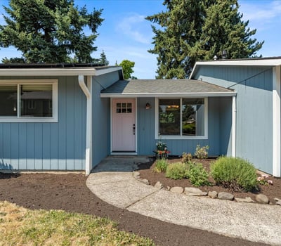 12025 SW Springwood Dr, Tigard, OR