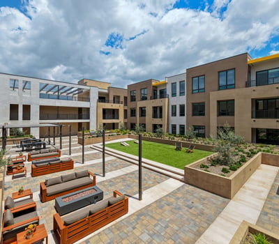 Resort Style Courtyard