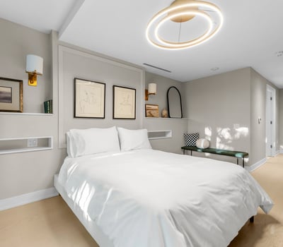 1 strathgowan avenue, Suite 710, Toronto, ON