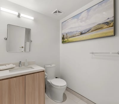 1 strathgowan avenue, Suite 710, Toronto, ON