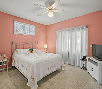 7151 Steeplechase Way, 41, Lansing, MI