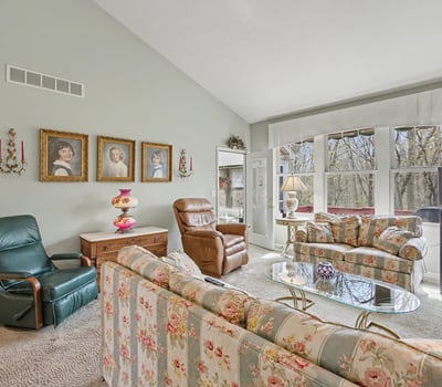 7151 Steeplechase Way, 41, Lansing, MI