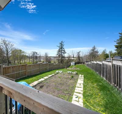 77 Clarke St. N, Woodstock, ON