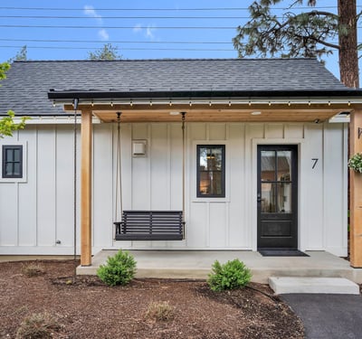 560 E Main Avenue, Sisters, OR
