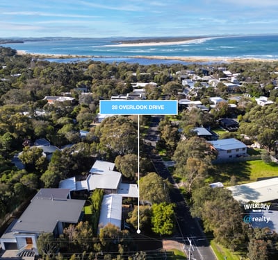 Discover this prime coastal property, perfectly situated near stunning beaches and lush natural surroundings.