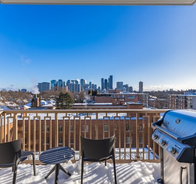 1 Strathgowan Ave suite 710, Toronto, ON